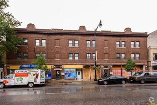 Building Photo - 1915 W Irving Park Rd
