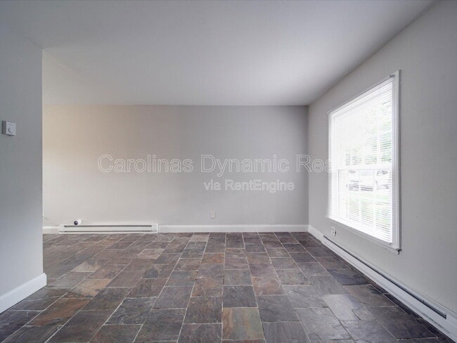 Foto del edificio - 325 S Gardner Ave