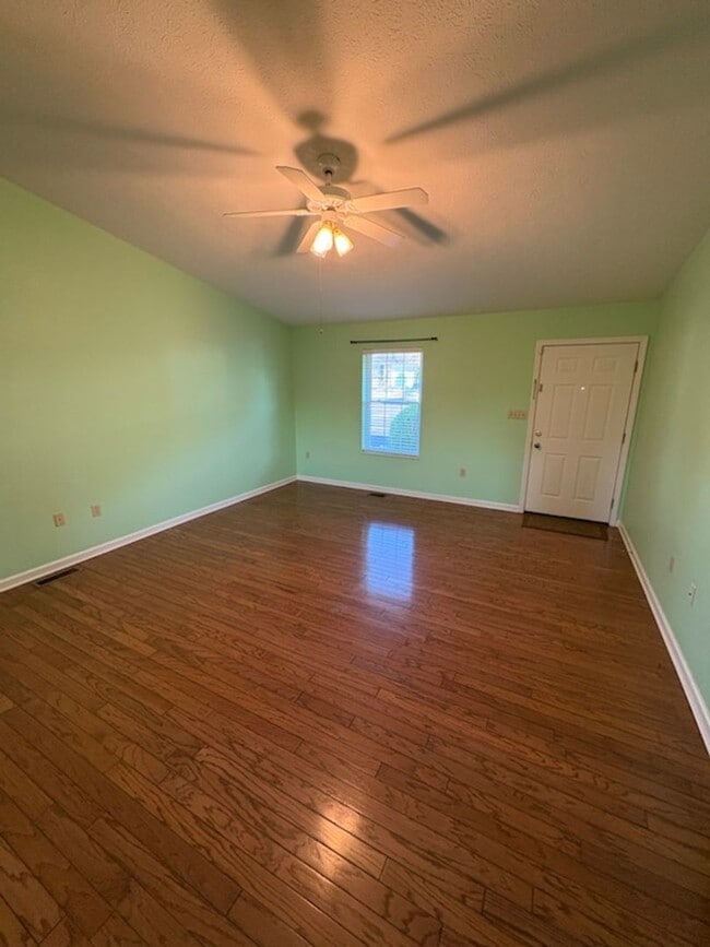 Building Photo - 1801 Brookline Ct