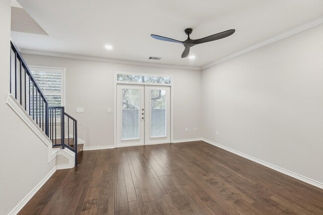 Building Photo - 508 Refugio St