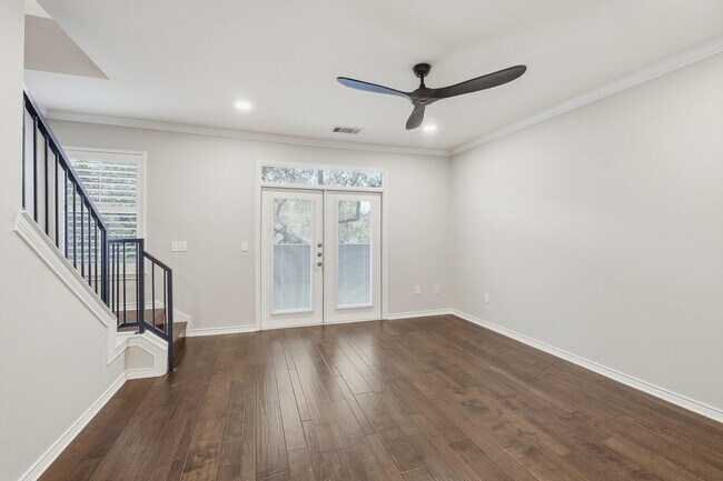 Foto del edificio - 508 Refugio St