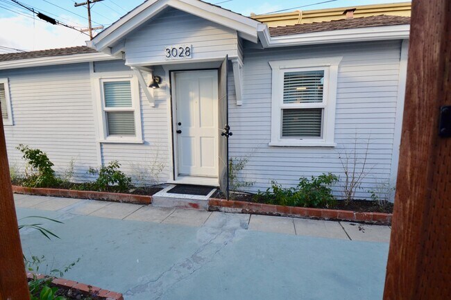 Building Photo - Madison Triplex