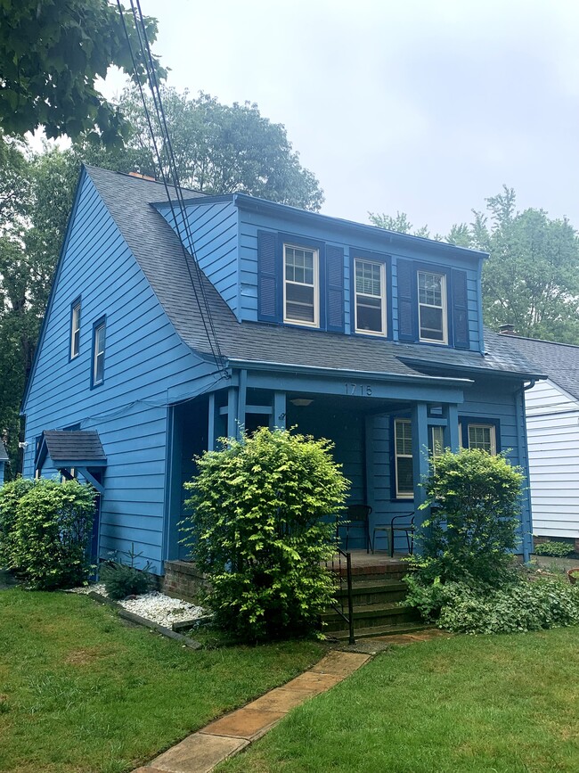 Foto del edificio - 1715 Edgefield Rd