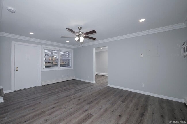 Building Photo - 5 Merman Pl