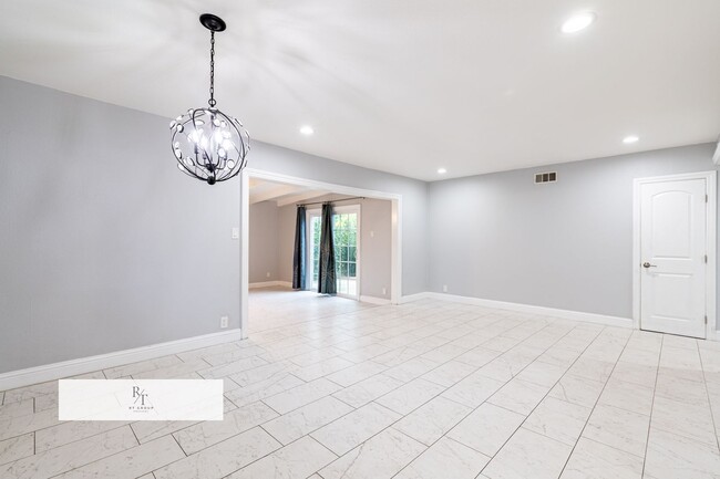 Building Photo - Bright & Spacious Single-Story 4-Bedroom Home in La Mirada – Open Layout