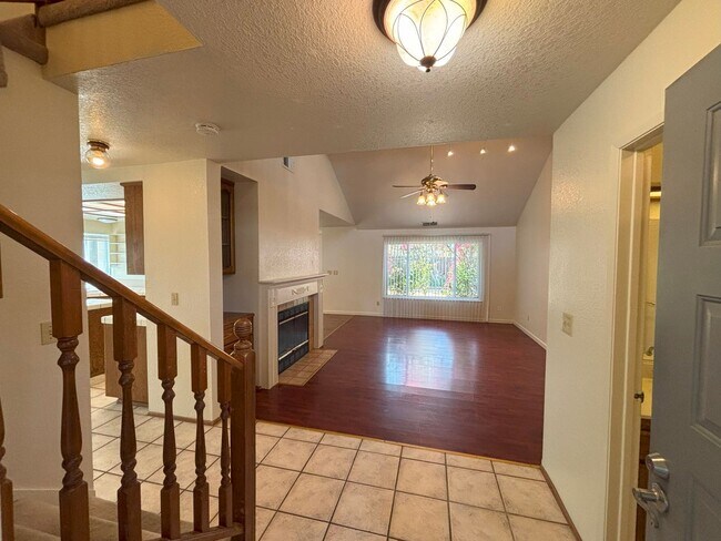 Foto del edificio - Charming Two Story Home