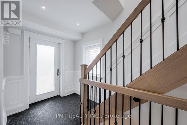 Building Photo - 50 Thursfield Crescent
