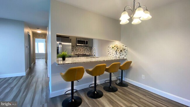 Building Photo - 403 The Woods-403