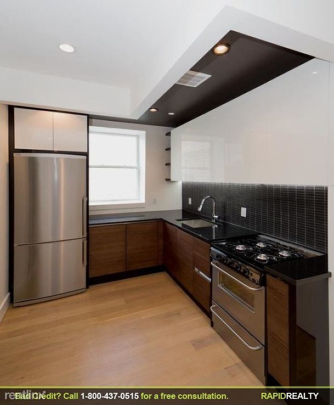 Foto del edificio - 828 Willoughby Ave