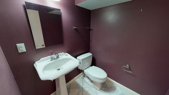 Building Photo - 707 Dorsey Way