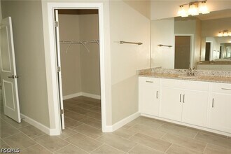 Building Photo - 11380 Canopy Loop