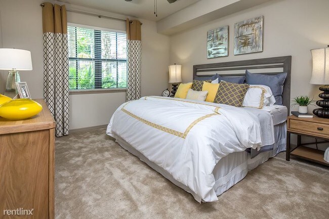 Foto del edificio - 2 br, 2 bath  - 2940 Solano Ave