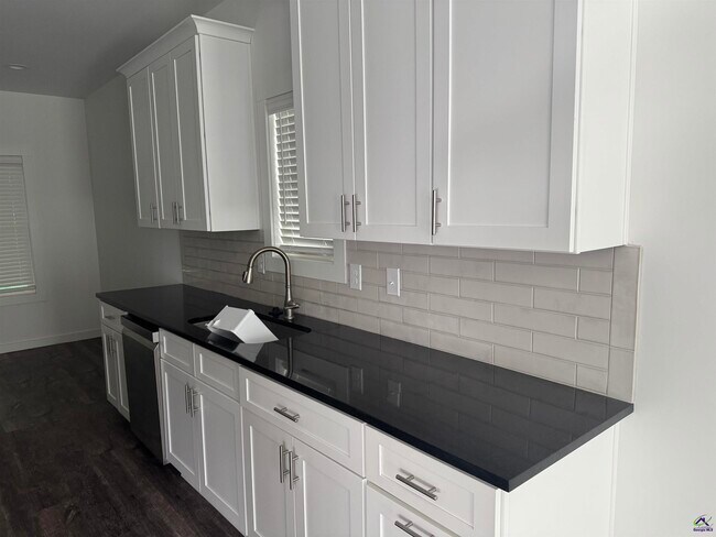 Foto del edificio - 102 Leisure Pointe Rd