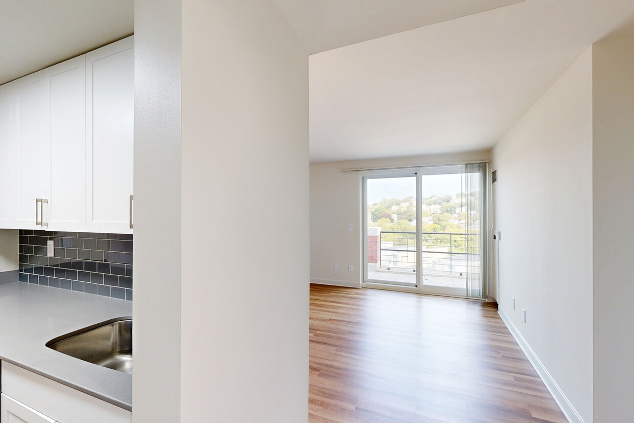 Photo - Center Place Apartments