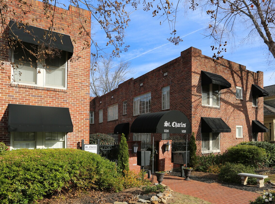 Building Photo - 1026 Saint Charles Ave NE