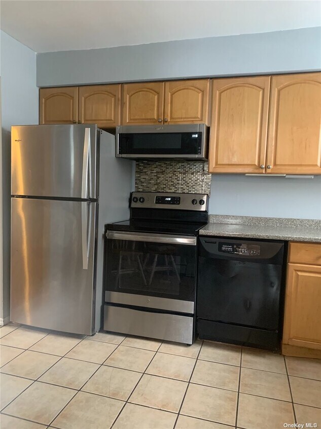 Foto del edificio - 86 N 16th St