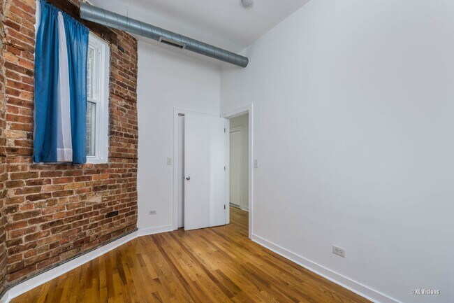 Foto del edificio - 2837 W Washington Blvd