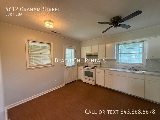 Foto del edificio - 4612 Graham St