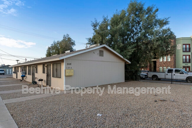 Photo - 1501 E Monroe St House