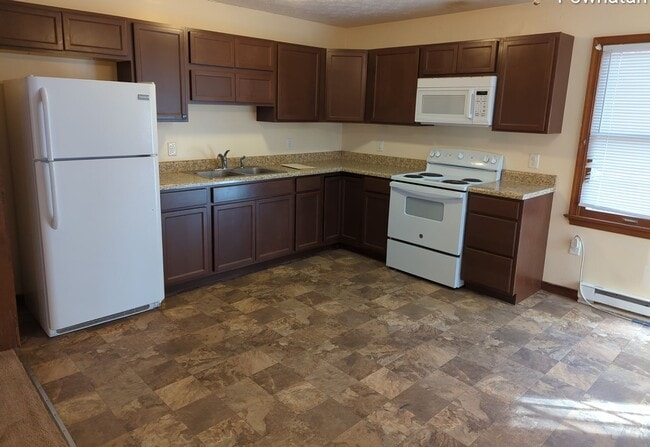 Building Photo - 3 bedroom ranch style home