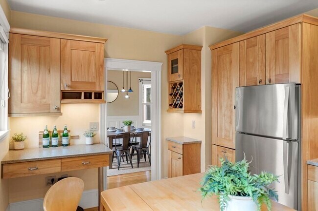 Building Photo - 46 Gardner Rd