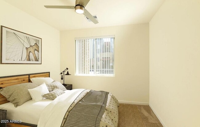 Building Photo - 7800 W Encanto Blvd