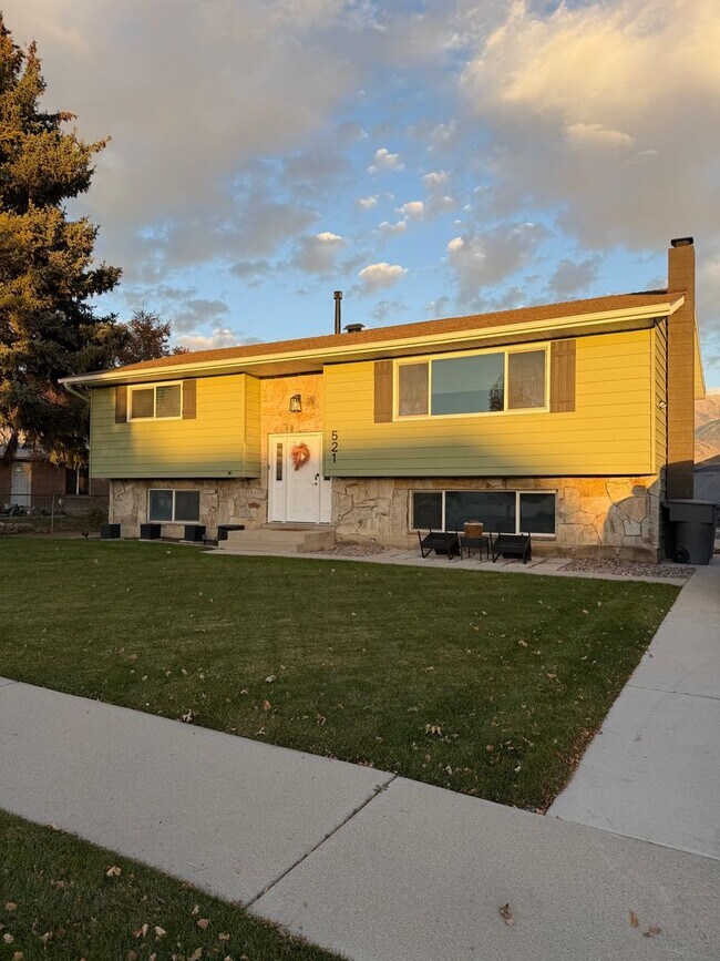 Building Photo - 521 S 400 E