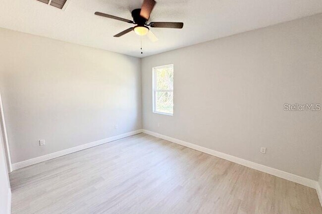 Building Photo - 1153 Chalmer Terrace