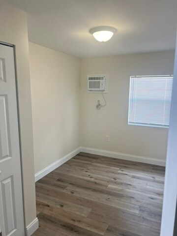 Foto del edificio - 227 W 16th St