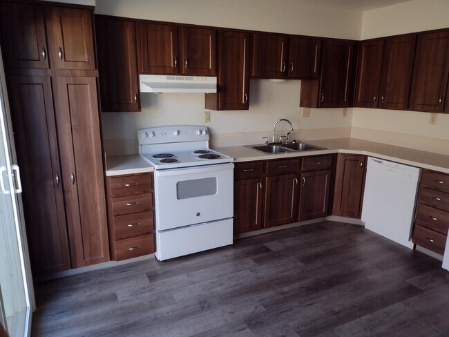 Foto del edificio - 875 first st.-#875