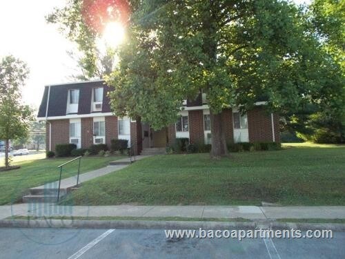 Foto del edificio - Colonial Village Apartments