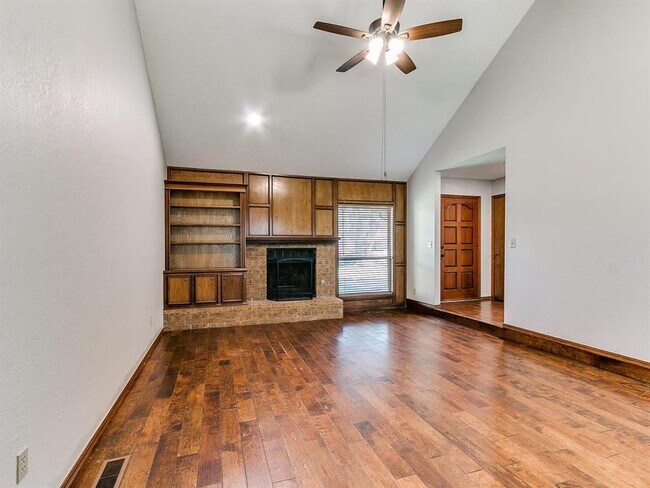 Foto del edificio - 4721 Persimmon Ct