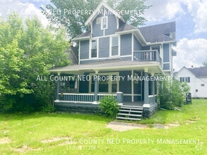Building Photo - 3717 Archwood Ave