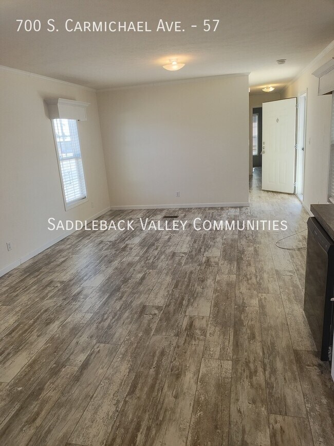 Foto del edificio - 700 S Carmichael Ave