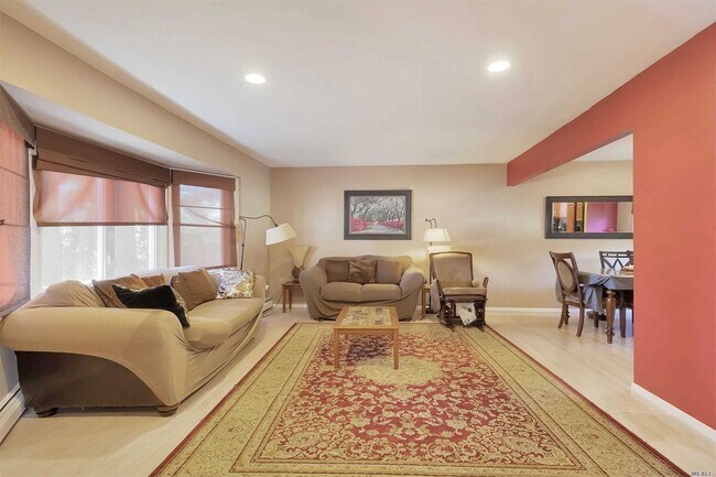 Building Photo - 2444 Seebode Ct