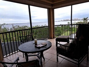 Building Photo - 11600 Court of Palms