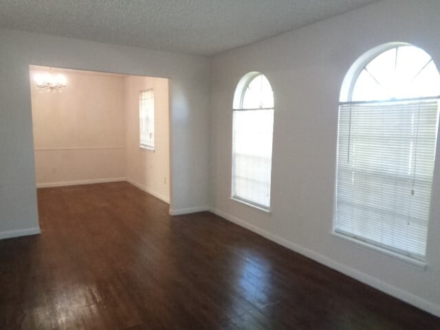 Foto del edificio - 15835 Cardono Ln