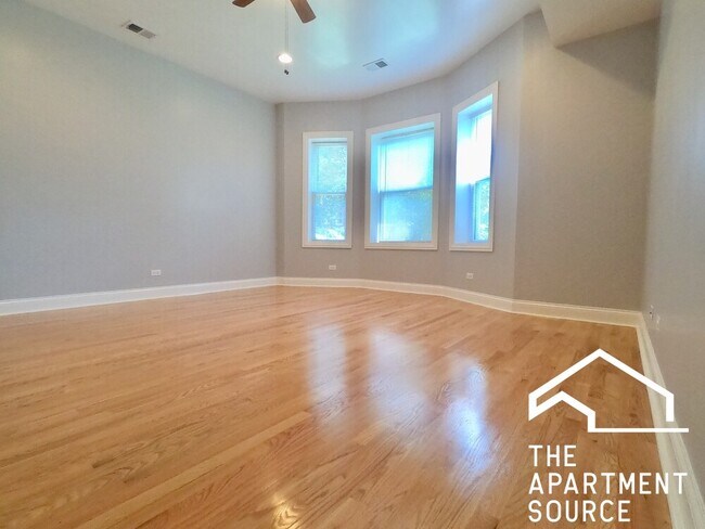 Foto del edificio - 4516 N Magnolia Ave