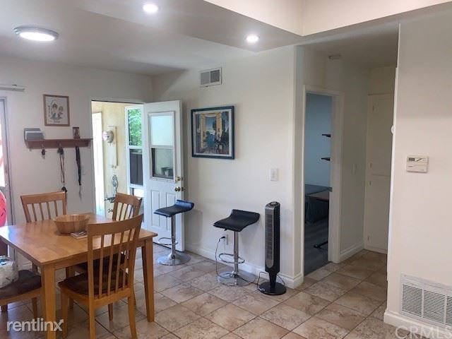 Building Photo - 2 br, 1 bath House - 1795 W Glenoaks Ave
