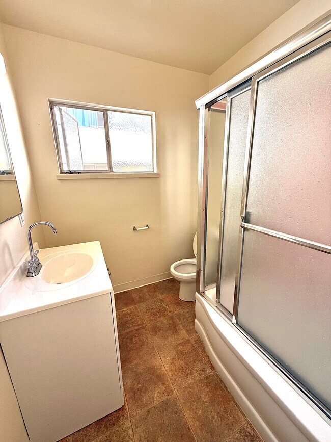 Foto del edificio - 326 S Gramercy Pl