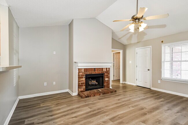 Foto del edificio - 764 Northwood West Cove