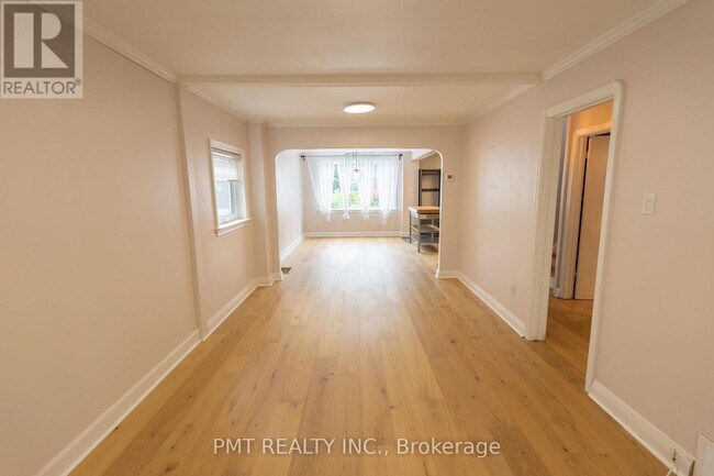 Photo du bâtiment - 15 Dalecrest Dr