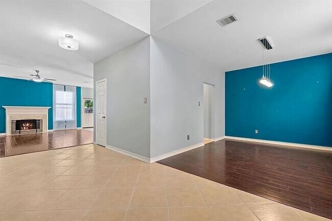 Building Photo - 20618 Tulip Blossom Ct