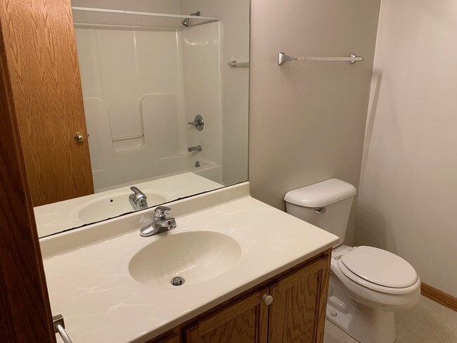 Building Photo - Apartment in Washington