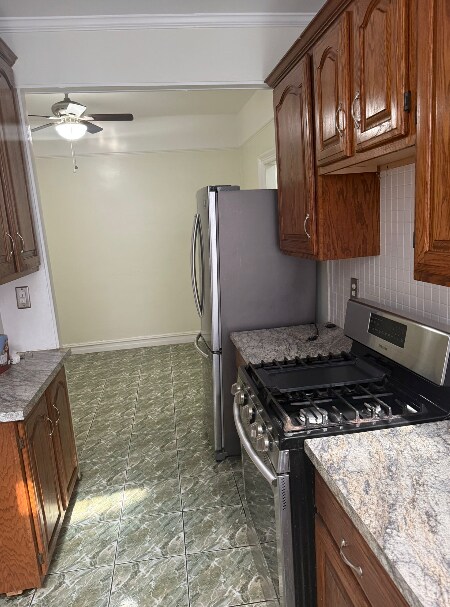 Foto del edificio - 813 Lenox Rd