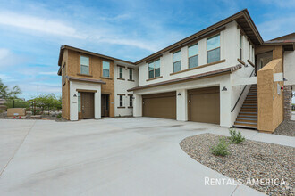 Building Photo - 5100 E Rancho Paloma Dr