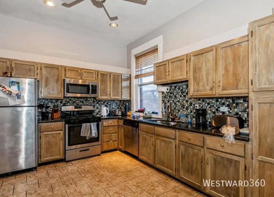 Foto principal - 420 N Marion St