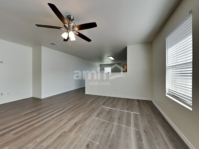 Foto del edificio - 2912 Mockingbird St