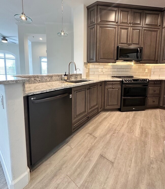 Building Photo - 11640 N Tatum Blvd