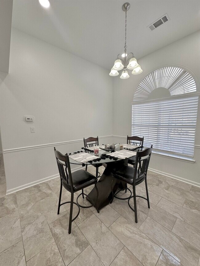 Foto del edificio - 3144 Long Bridge Ln